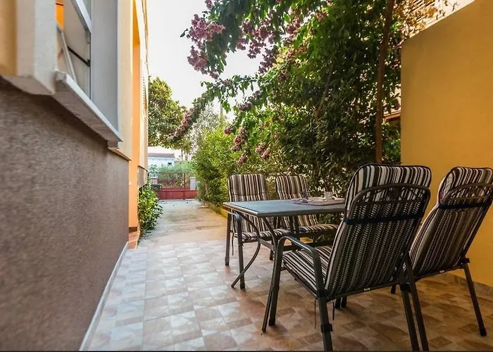 With A Parking Space - 11522 Zadar